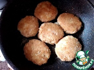 Котлеты из консервированного тунца в масле