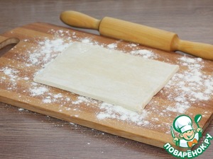 Мини-слойки с тунцом и оливками