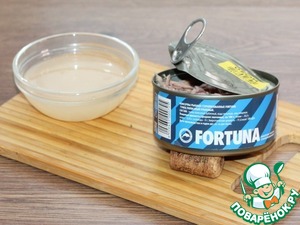 Мини-слойки с тунцом и оливками