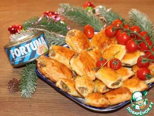 Мини-слойки с тунцом и оливками