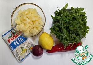 Острый салат с ананасом и фетой