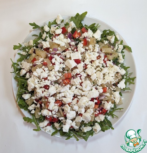 Острый салат с ананасом и фетой