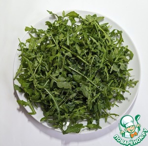 Острый салат с ананасом и фетой