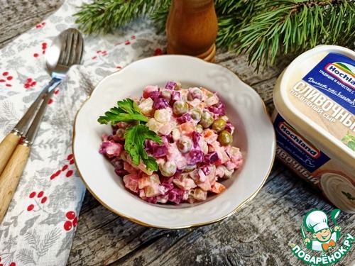 Овощной салат с сырно-чесночной заправкой