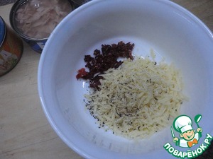 Пикантные канапе с тунцом