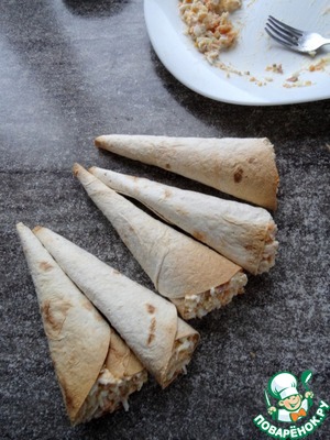 Рожок из лаваша с салатом "Мимоза"