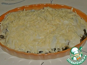 Рыба, запечённая с грибами и белым соусом