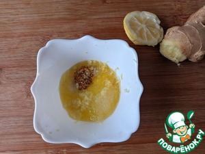 Салат из тунца с имбирной заправкой Салат из тунца с имбирной заправкой