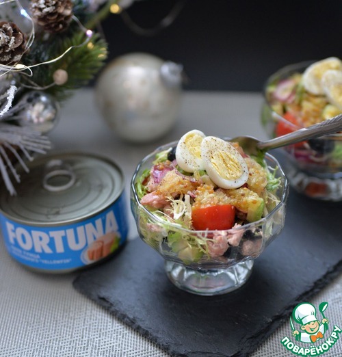 Салат из тунца с имбирной заправкой Салат из тунца с имбирной заправкой
