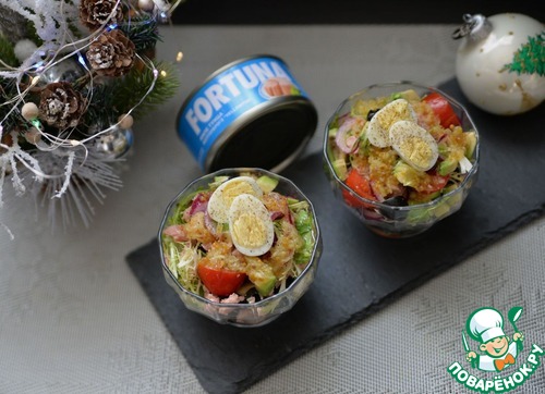 Салат из тунца с имбирной заправкой Салат из тунца с имбирной заправкой