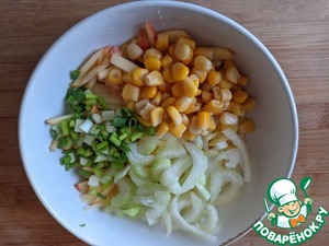 Салат из тунца с йогуртовой заправкой Салат из тунца с йогуртовой заправкой