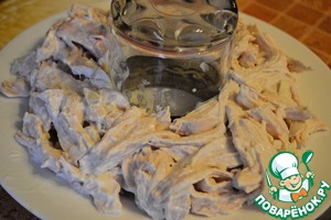 Салат "Изумрудный" с грецкими орехами