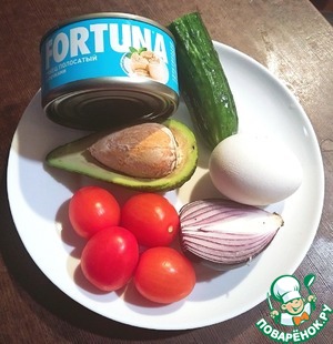 Салат порционный с тунцом