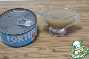 Салат "Рождественский венок" с тунцом Салат "Рождественский венок" с тунцом