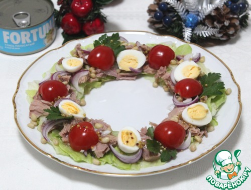 Салат "Рождественский венок" с тунцом Салат "Рождественский венок" с тунцом
