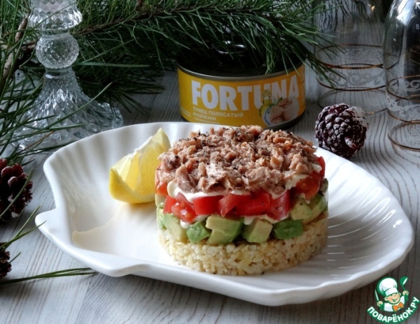 Салат с булгуром и тунцом Салат с булгуром и тунцом