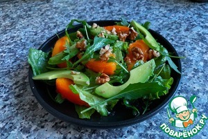 Салат с хурмой и авокадо Салат с хурмой и авокадо