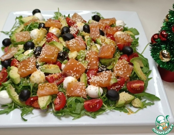 Салат с красной рыбой и авакадо Салат с красной рыбой и авакадо