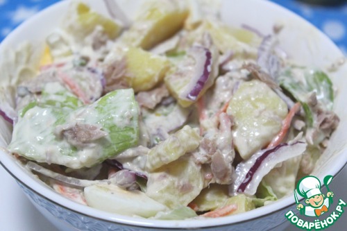 Салат с тунцом и горячей заправкой Салат с тунцом и горячей заправкой