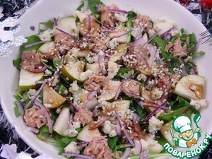 Салат с тунцом и грушей Салат с тунцом и грушей