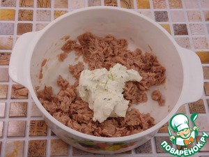 Сельдерей фаршированный тунцом Сельдерей фаршированный тунцом