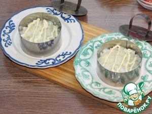 Слоеный салат с авокадо, тунцом, черри Слоеный салат с авокадо, тунцом, черри