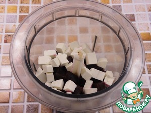 Тарталетки с тунцом и свекольным паштетом Тарталетки с тунцом и свекольным паштетом