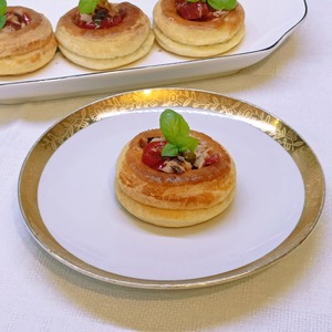 Волованы в средиземноморском стиле