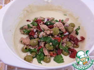 Закусочный кекс с тунцом и оливками Закусочный кекс с тунцом и оливками