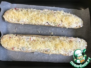 Закусочный сырно-чесночный багет