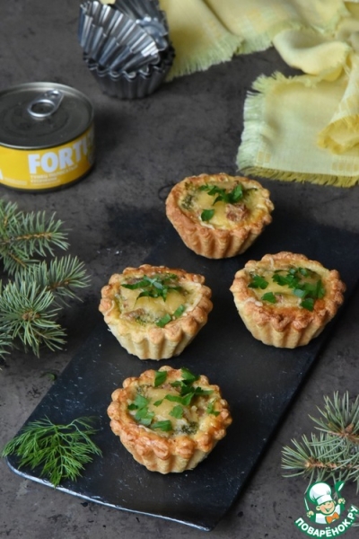 Мини пироги с тунцом и брокколи