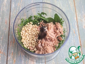 Пирог со шпинатом и тунцом "Снежинка"