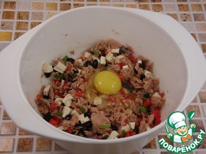 Киш с тунцом и перцем Киш с тунцом и перцем