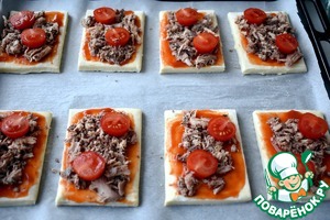 Слойки с консервированным тунцом Слойки с консервированным тунцом