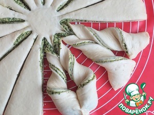 Пирог со шпинатом и тунцом "Снежинка"