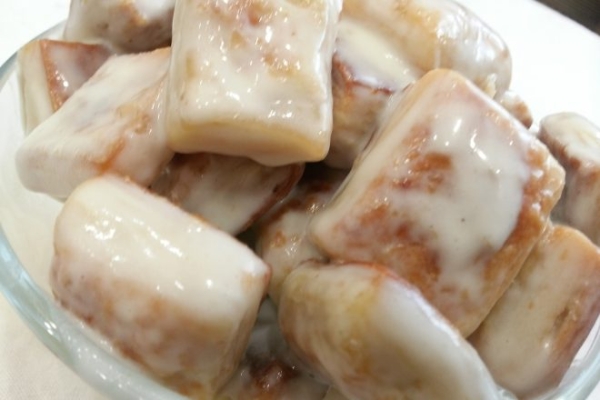 Слоеное печенье в креме из сливок и сгущенки