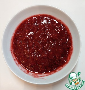 Десерт с творогом, маскарпоне и малиновым соусом Десерт с творогом, маскарпоне и малиновым соусом