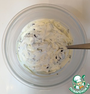 Десерт с творогом, маскарпоне и малиновым соусом Десерт с творогом, маскарпоне и малиновым соусом