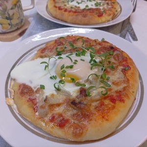 Пицца с яйцом на завтрак Пицца с яйцом на завтрак