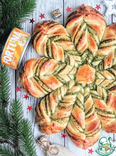 Пирог со шпинатом и тунцом "Снежинка"