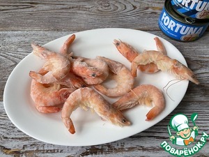 Легкий салат с рубленым тунцом и креветками Легкий салат с рубленым тунцом и креветками