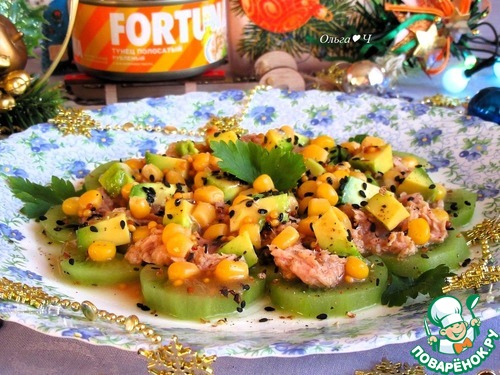 Новогодний салат "Тунец и киви" Новогодний салат "Тунец и киви"