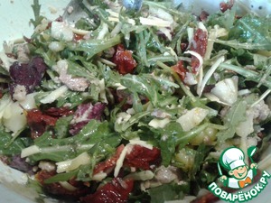 Салат "Гурман" из печени трески с вялеными помидорами Салат "Гурман" из печени трески с вялеными помидорами