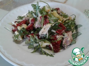 Салат "Гурман" из печени трески с вялеными помидорами Салат "Гурман" из печени трески с вялеными помидорами