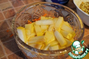 Салат "Лакомка" с йогуртовым кремом Салат "Лакомка" с йогуртовым кремом