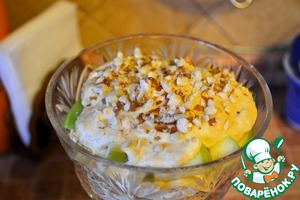 Салат "Лакомка" с йогуртовым кремом Салат "Лакомка" с йогуртовым кремом