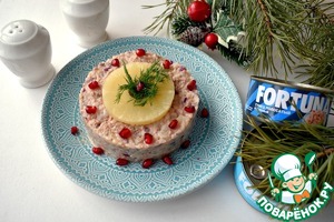 Салат с ананасами и консервированным тунцом