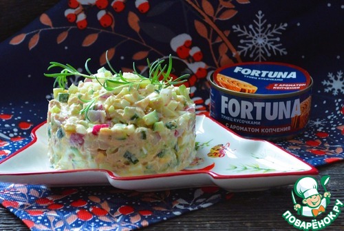 Салат с копчёным тунцом