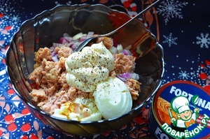 Салат с копчёным тунцом