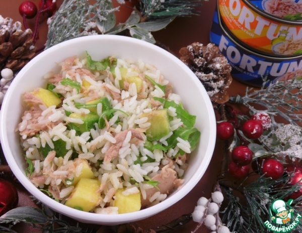 Салат с рисом, тунцом и манго Салат с рисом, тунцом и манго